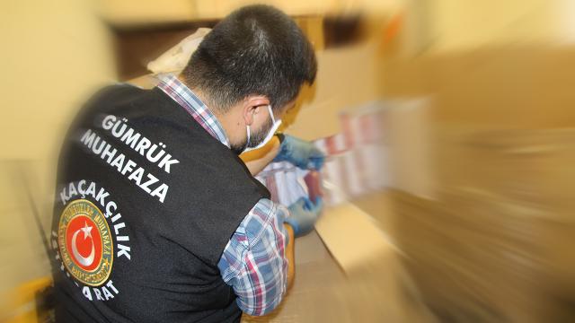 Tarsusta gümrük kaçağı 10 cep telefonu ele geçirildi