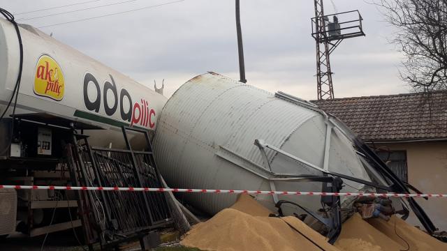 Boluda üzerine yem silosu devrilen kişi hayatını kaybetti