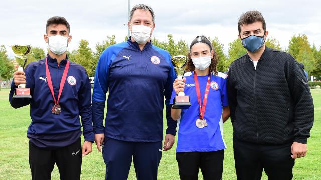 İstanbul Büyükşehir Belediyespordan 720 madalya ve 11 kupa