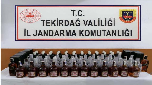Tekirdağda yılbaşı öncesi 100 litre kaçak içki ele geçirildi