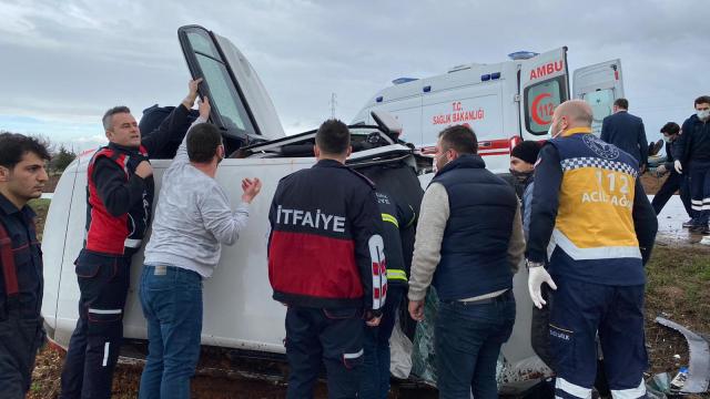 Kırklarelinde iki otomobil çarpıştı: 2 yaralı