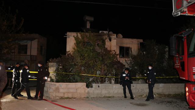 Mersinde ev yangını: 2 bebek hayatını kaybetti