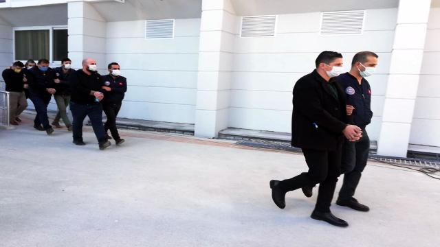 Sahte kimlik ve dublörle, başkasının dükkânlarını satan 5 kişi tutuklandı