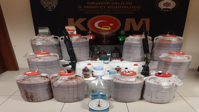 Kırşehirde 372 litre sahte içki ele geçirildi