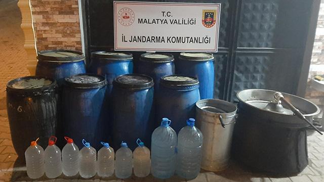 Malatyada 2 ton sahte içki ele geçirildi
