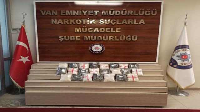 Vanda 23 kilo 105 gram sentetik uyuşturucu ele geçirildi