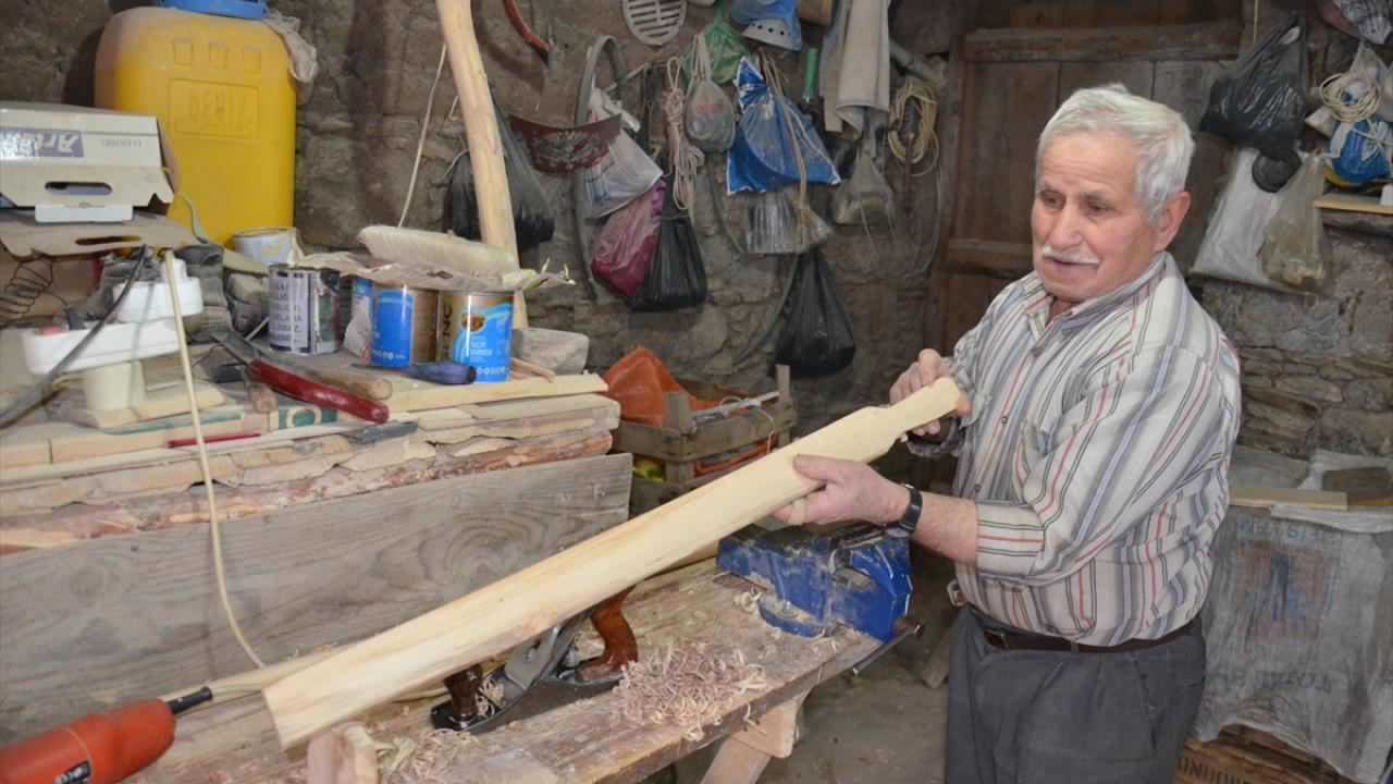 Ayhan Yılmaz, çocuklarının birinin İzmir`de diğerinin ise Manisa`da yaşadığını belirtti. 