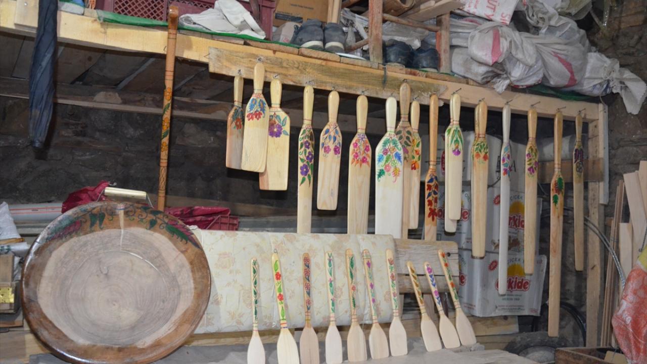 "Atölyede yalnızlığımı unutuyorum"