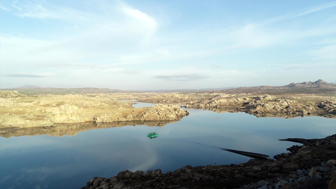Tekirdağ`daki Çokal, Karaidemir, Naipköy ve Türkmenli barajlarında ise yağışlarla su seviyesinde toplam 901 bin metreküp artış sağlandı. 