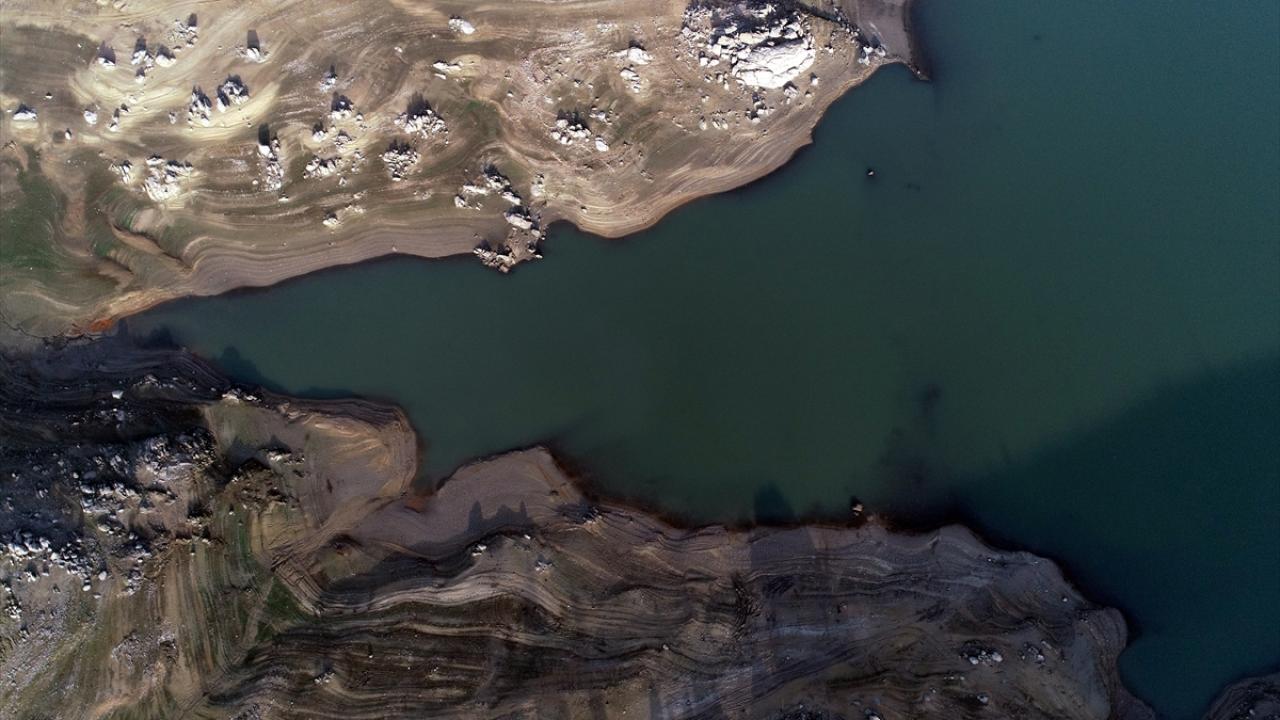 Kırklareli`ndeki Armağan, Çayırdere barajlarında 156 bin metreküp artış olurken, Kayalıköy ve Kırklareli barajlarında yağışa rağmen bir milyon 560 bin metreküp azalma yaşandı. 