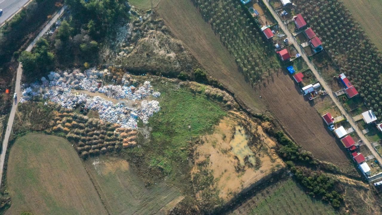 Alınan bilgiye göre, Oğlananası Mahallesi Çamlık mevkisindeki boş alana bir süredir moloz döküldüğünü belirten vatandaşlar, tepkilerini dile getirdi.