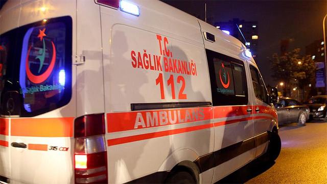 Adanada maganda kurşunu ve havai fişek 3 kişiyi yaraladı