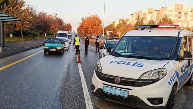 Ankarada kısıtlamaya uymayan 2 bin 266 kişiye ceza