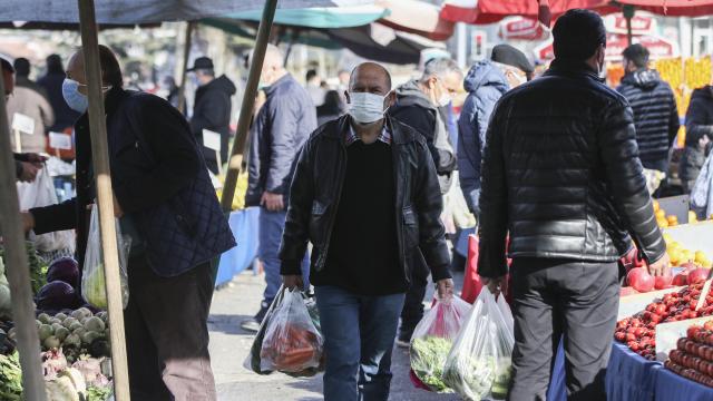 Tokatta koronavirüs nedeniyle ilçe pazarı kapatıldı