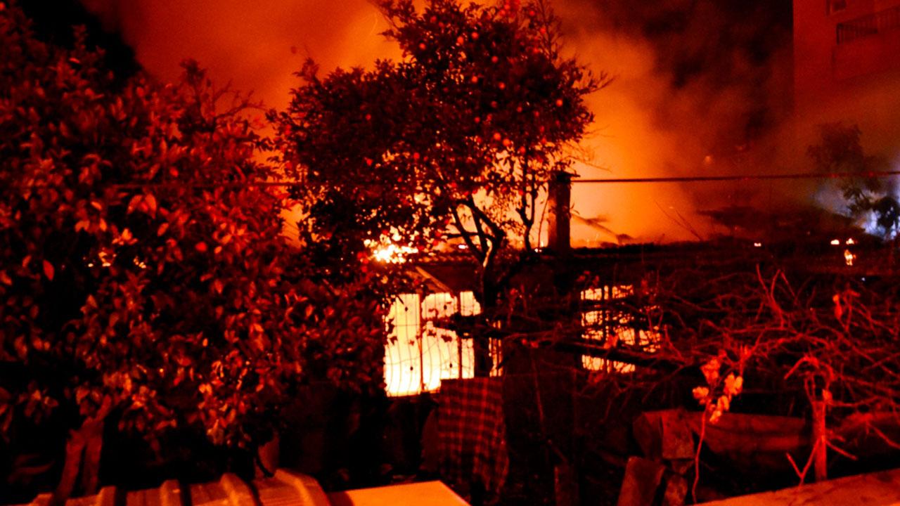 Aydın'da yangın: Bir ev kullanılamaz hale geldi