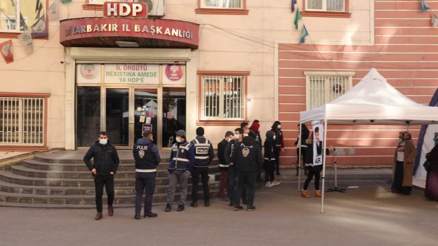 Diyarbakır annelerinden evlatlarına "teslim ol" çağrısı