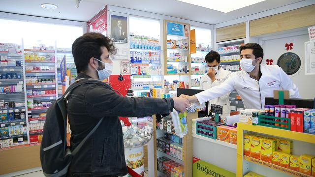 Ankarada eczanelerin çalışma saatleri güncellendi... Eczaneler kaçta açılıyor?