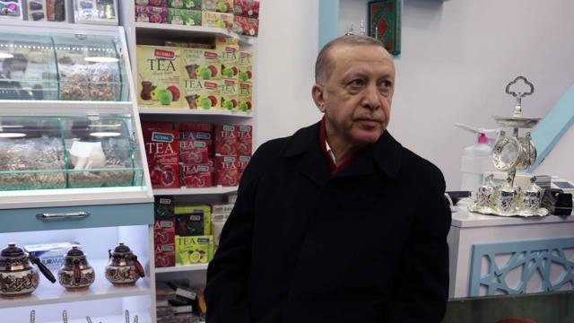 Cumhurbaşkanı Erdoğandan esnaf ziyareti