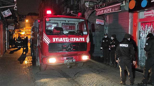Fatihte tarihi iş hanında yangın: 1 ölü