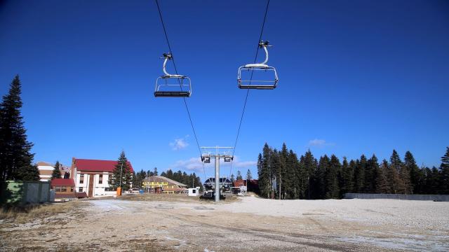 Ilgaz Dağındaki kayak merkezi yeni yıla karsız ve sessiz girdi