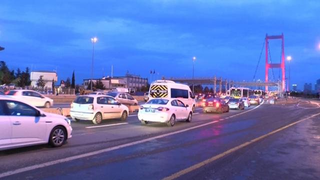80 saatlik kısıtlamanın ardından İstanbulda trafik yoğunluğu