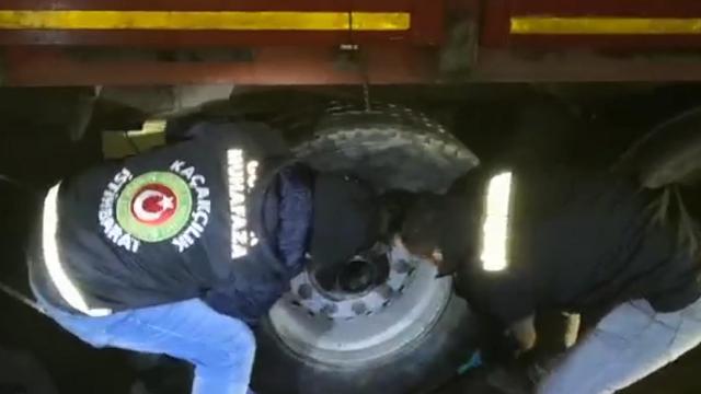 669 kaçak cep telefonu ele geçirildi