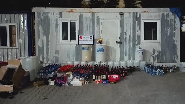 İstanbulda 1400 litre kaçak içki ele geçirildi