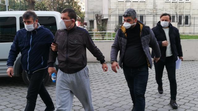 Samsunda bir kadının cep telefonunu ve parasını gasbeden 2 zanlı yakalandı