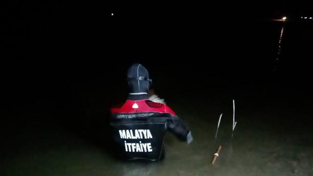Karakaya Baraj Gölünde tekne alabora oldu: 1 ölü