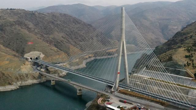 Türkülere konu olan Kömürhan Köprüsü açılıyor