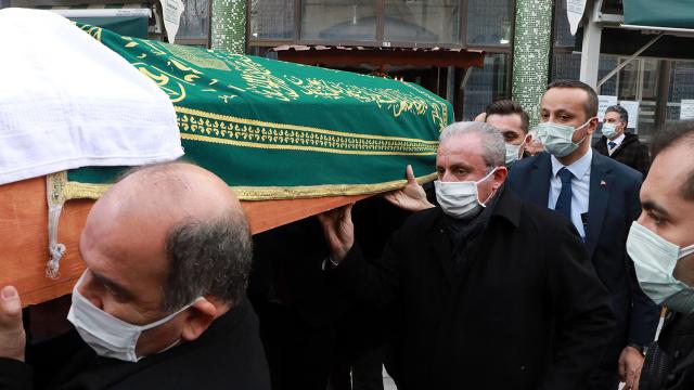 TBMM Başkanı Şentop, okul arkadaşının cenaze törenine katıldı
