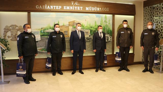 Gaziantepte EYP ele geçiren polis ve bekçilere ödül verildi