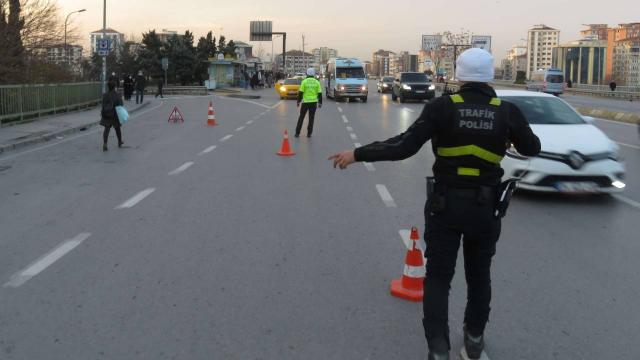 İstanbulda toplu taşımada koronavirüs denetimi