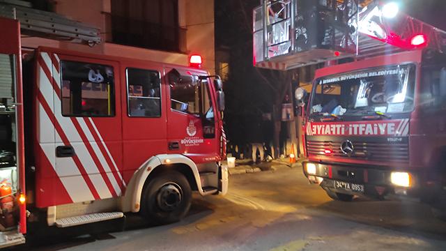 Yangın çıkan evde piknik tüpü patladı: 3 yaralı
