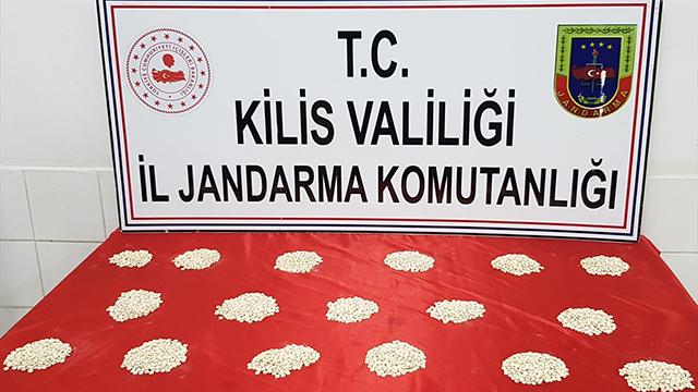 Durdurulan otomobilden 5 bin uyuşturucu hap çıktı