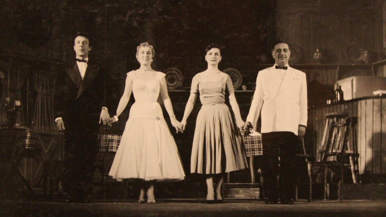 Usta sanatçı Özkul, İstanbul Büyükşehir Belediyesi Şehir Tiyatroları`nın bir çok oyununda sahne aldı. (Arşiv)