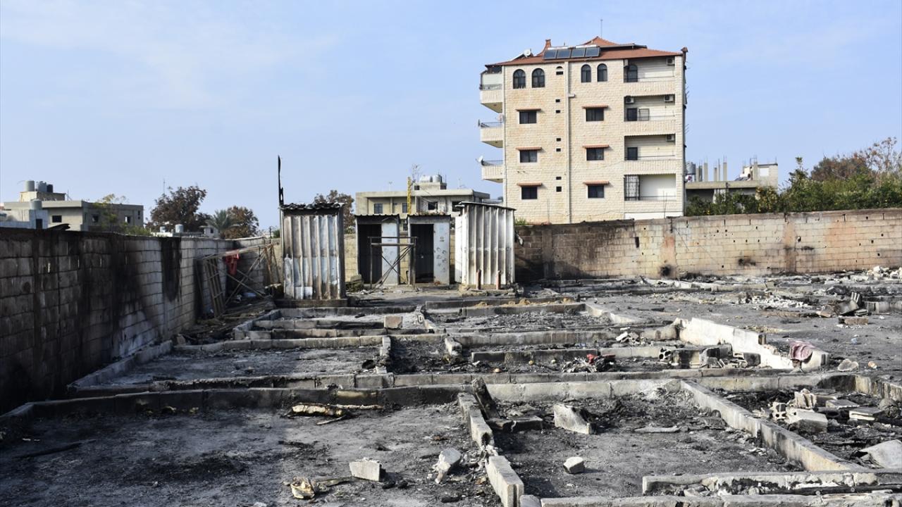 Ülkenin kuzeyindeki Trablusşam kentinde 26 Aralık`ta bir grup Lübnanlı genç ile Suriyeli mülteciler arasında yaşanan gerginliğin silahlı kavgaya dönüşmesi sonucu 3 kişi yaralandı.