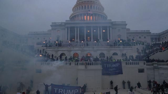 Washingtonda sokağa çıkma yasağı başladı