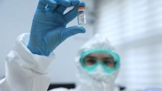 Sinovac aşısının analizleri TİTCK laboratuvarlarında sürüyor