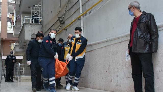 Diyarbakırda bir evde 3 kişinin cesedi bulundu