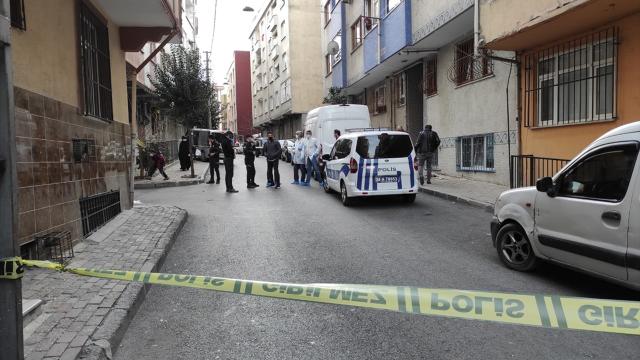 68 yaşındaki kadın bıçaklanmış halde evinde ölü bulundu