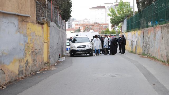 Pendikte darbettikleri kişinin 350 bin lirasını gasbeden şüpheliler kaçtı