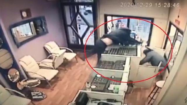 İki ayrı suçtan aranan zanlılar, 175 kamera incelenerek yakalandı