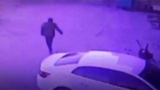 Aracın lastiğini patlatıp 1 milyon 200 bin lira çaldı