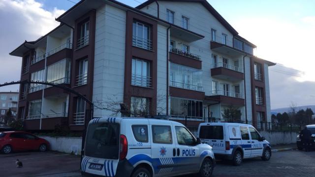 Kocaelide eşi tarafından bıçaklandığı iddia edilen kadın öldü