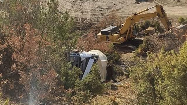 Beton mikseri uçuruma yuvarlandı: 1 yaralı