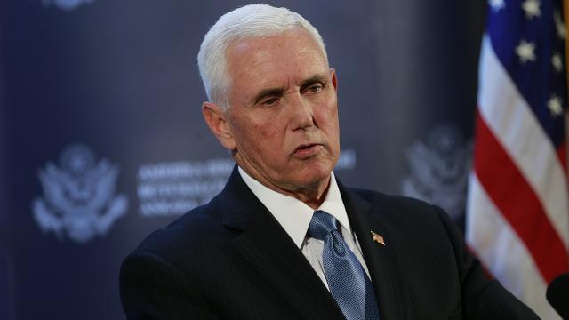 Mike Pence Kongrenin basılmasını kınadı