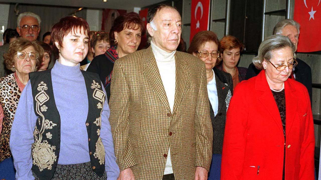 Tiyatronun Kavuklu�su, sinemanın Mahmut Hoca�sı Münir Özkul Son
