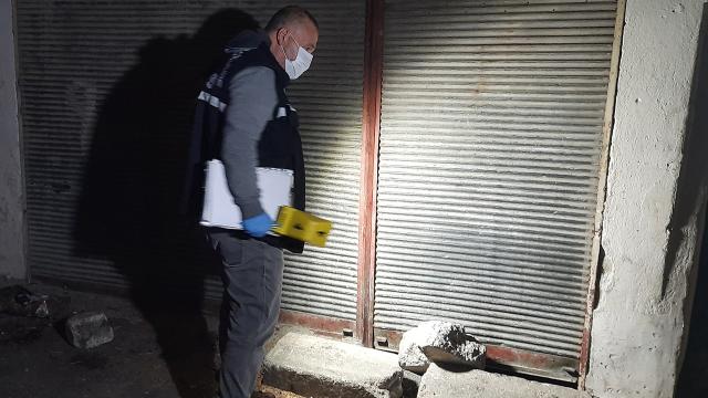 İzmirde 2 çocuk sokakta açılan ateş sonucu yaralandı