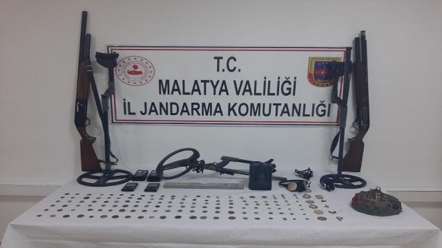 Malatyada tarihi eser niteliği taşıdığı değerlendirilen 140 obje ele geçirildi